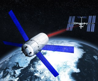 A short-pulse fiber laser was designed for the centimeter-accurate detection of space debris. (© Photo Fraunhofer IOF)