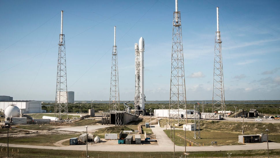 Pending FAA approval, the SpaceX Falcon 9 is set to take to the skies once again. Image Credit: SpaceX