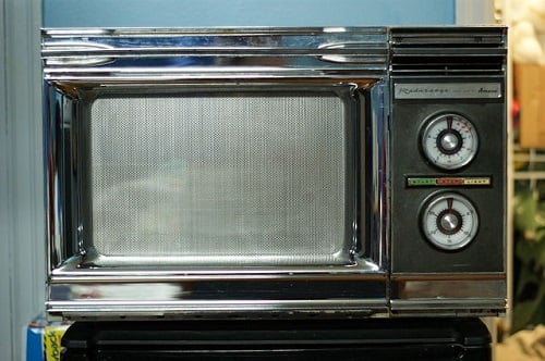 1971 Amana Radarange microwave oven. Source: Wikimedia/CA BY SA 4.0
