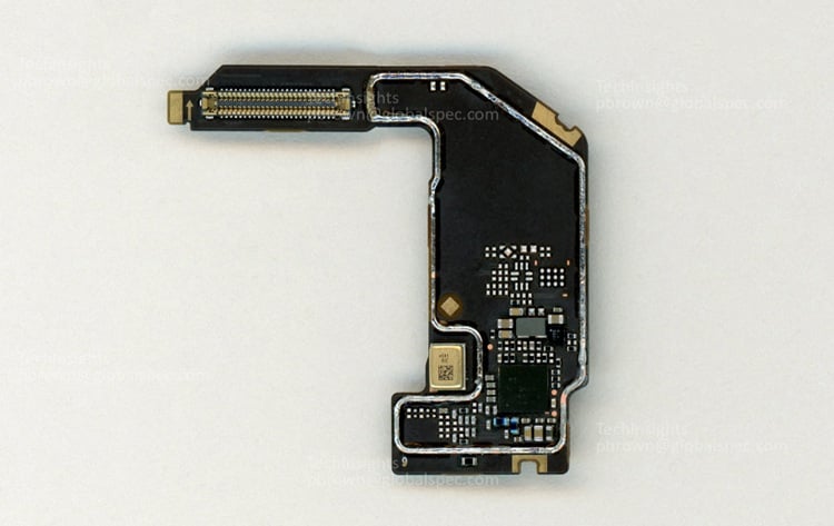 The secondary board found on the Motorola Signature smartphone. Source: TechInsights.