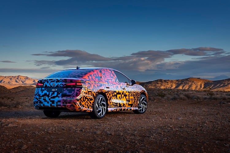 The camouflaged version of the ID.7 appeared at CES 2023 as part of a paint prototype. Source: Volkswagen 