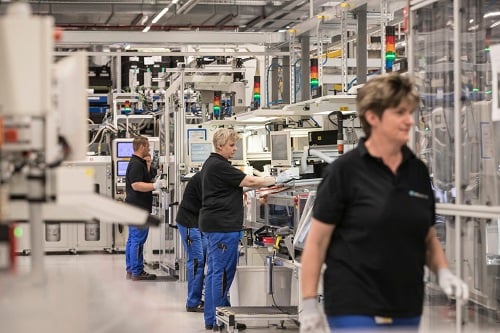 Battery production facility at Daimler’s Kamenz, Germany, factory. Image credit: Daimler 