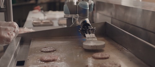 Flippy the restaurant robot in action. Source: Miso Robotics