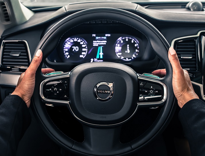 Volvo has already introduced its IntelliSafe Auto Pilot feature as part of its Drive Me initiative that would create a seamless interface for self-driving cars. Source: Volvo Cars
