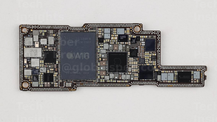 The main board of the iPhone 14 Pro contains the A16 processor and baseband processor from Broadcom and the system main memory. Source: TechInsights