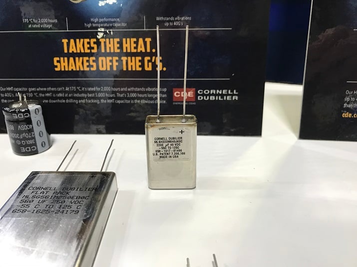 The 40 VDC version of the MLSH 125 aluminum electrolytic capacitor and the 300 VDC version of the MLSG flatpack capacitor from Cornell Dubilier. Source: Electronics360