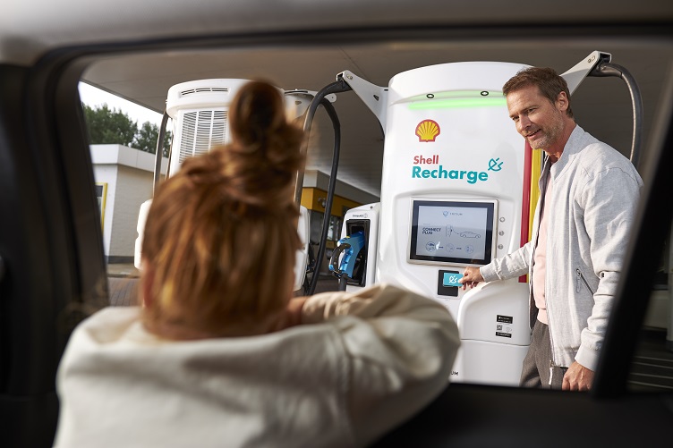 Shell vows to install 500,000 charging stations by 2025 ...
