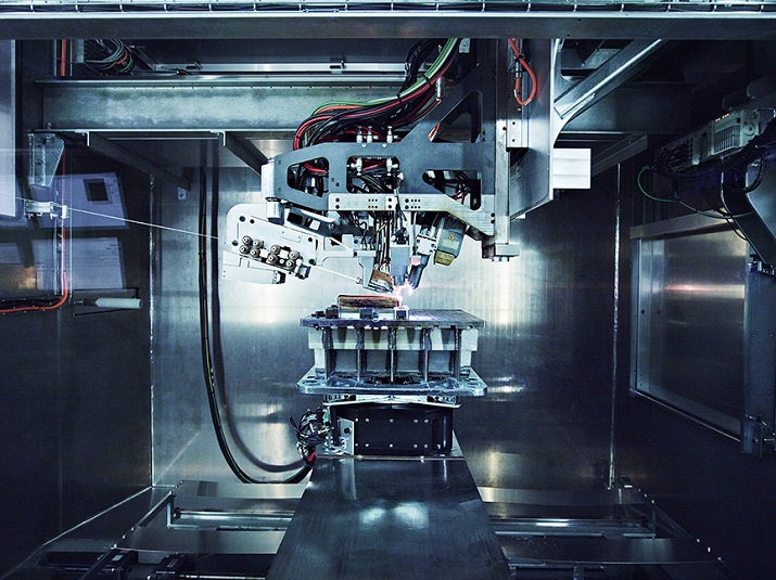 The MERKE IV RPD machine produces titanium components for Boeing’s 787 Dreamliner. Source: Norsk Titanium
