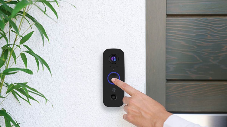 This video doorbell offers a 180° view of the doorway. Source: Toucan