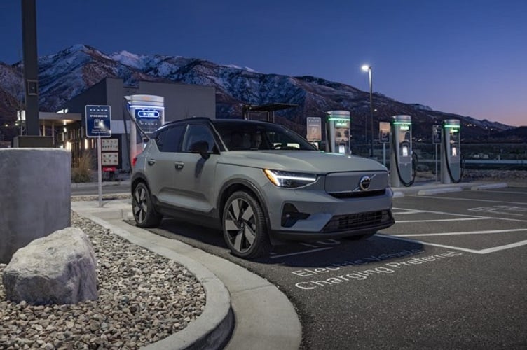 Volvo to open 50 DC EV fast chargers at 15 US Starbucks | Electronics360