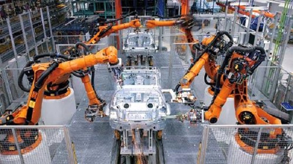 Industrial robots. Credit: ISAPUT/CC BY-SA 4.0