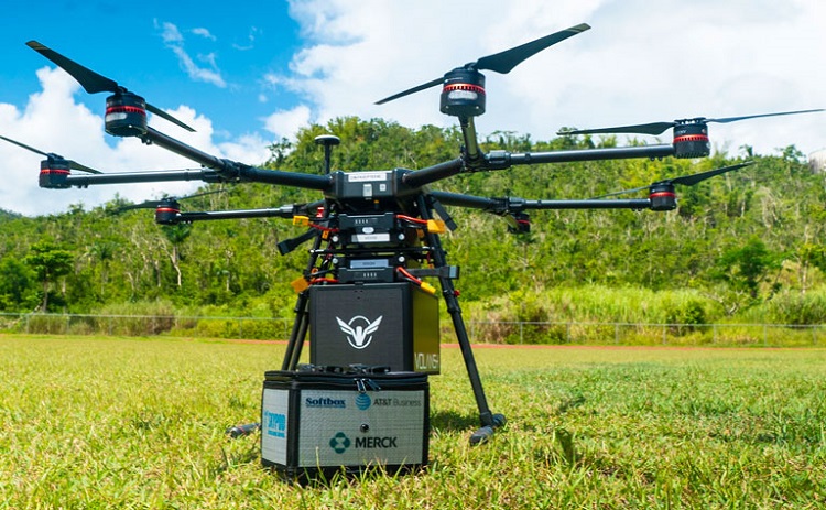 The drone carries Skypod thermal-insulated packaging and a smartbox powered by AT&T Internet of Things systems. Source: AT&T