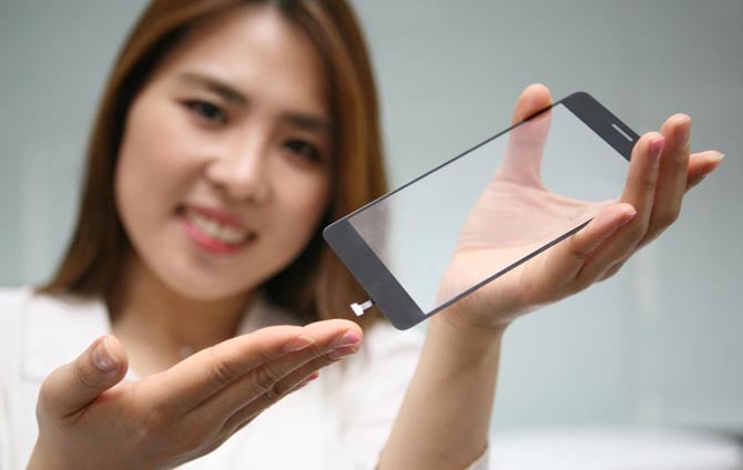 The cover glass features an embedded fingerprint sensor module without a raised button component. Source: LG Innotek    