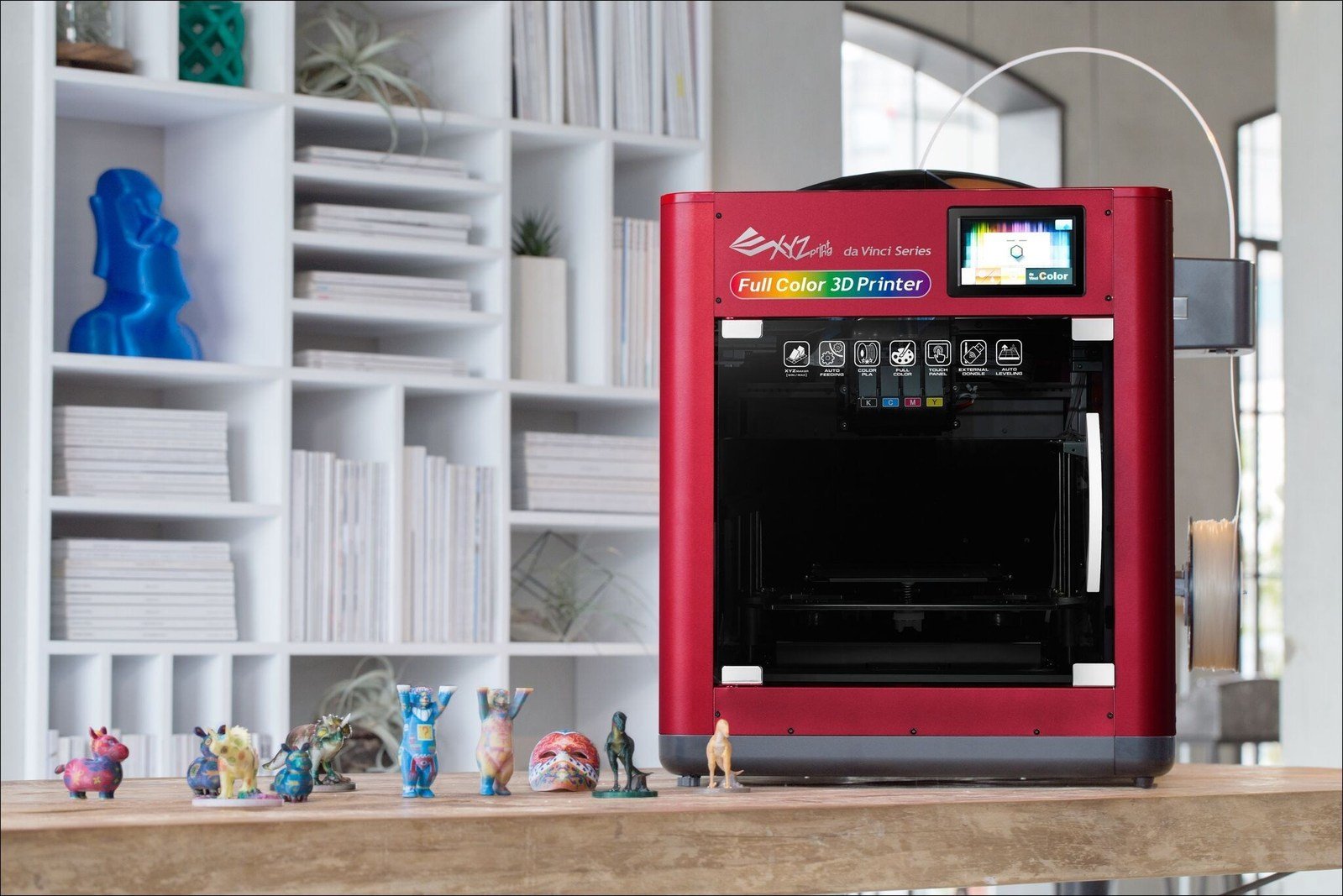 The da Vinci Color—a 3D color printer from XYZprinting. Source: XYZprinting