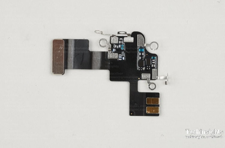 The anntenna board inside the iPhone 13 Pro Max. Source: TechInsights