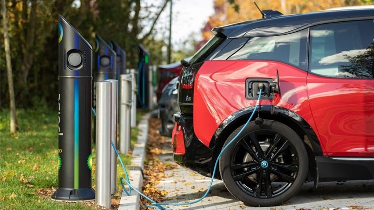 BP Invests $7 Million In Electric Vehicle Charging Firm | Electronics360