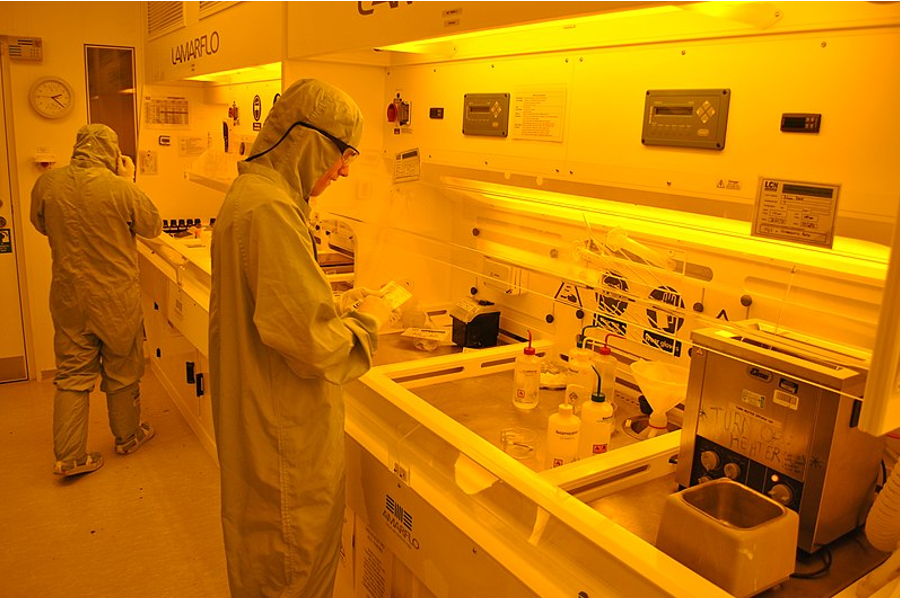 Figure 2: Photolithography lab. Source: University College London Faculty of Mathematical & Physical Sciences/CC BY 2.0