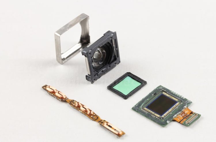 The electronic components found on the 200 MP rear camera of the Samsung Galaxy Z TriFold smartphone. Source: TechInsights